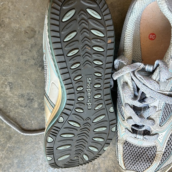 Sketchers shape up ladies - Picture 3 of 3